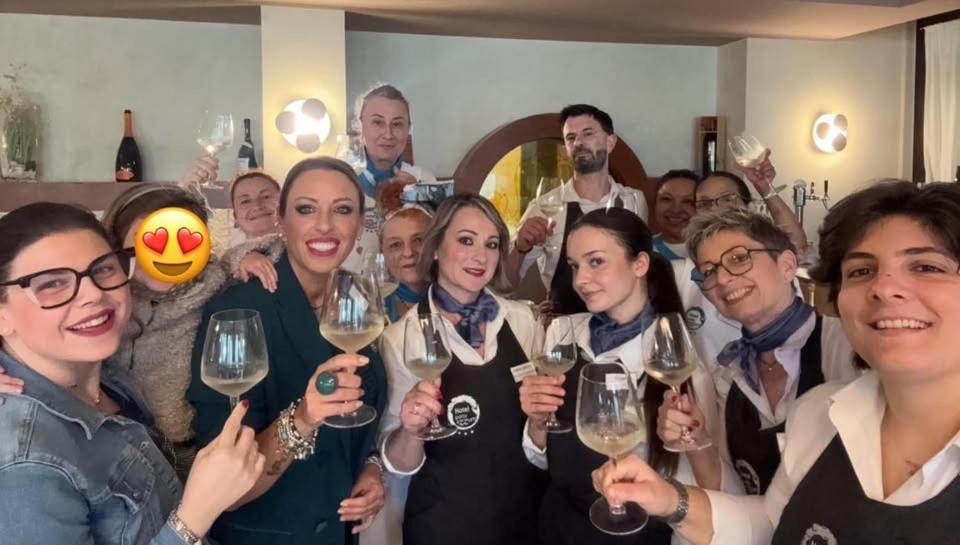 Hotel Porto Azzurro Sirmione Bagian luar foto